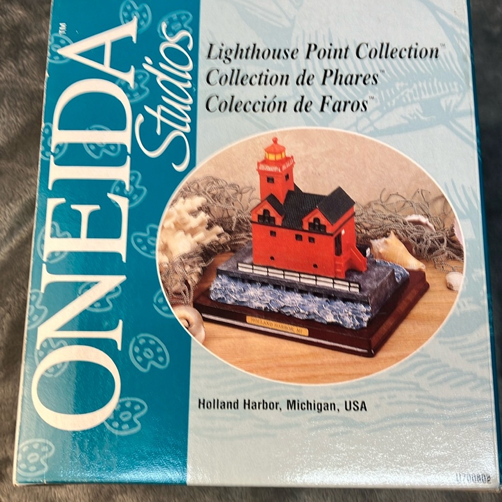 Vtg Oneida Studios Lighthouse Point Collection Holland Harbor,  MI 1998